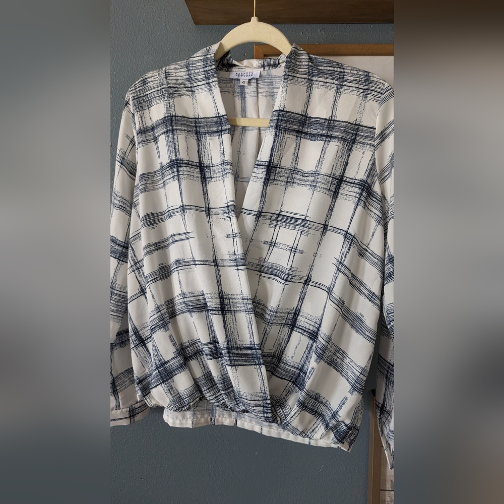 ✨ Barney's New York Blouse